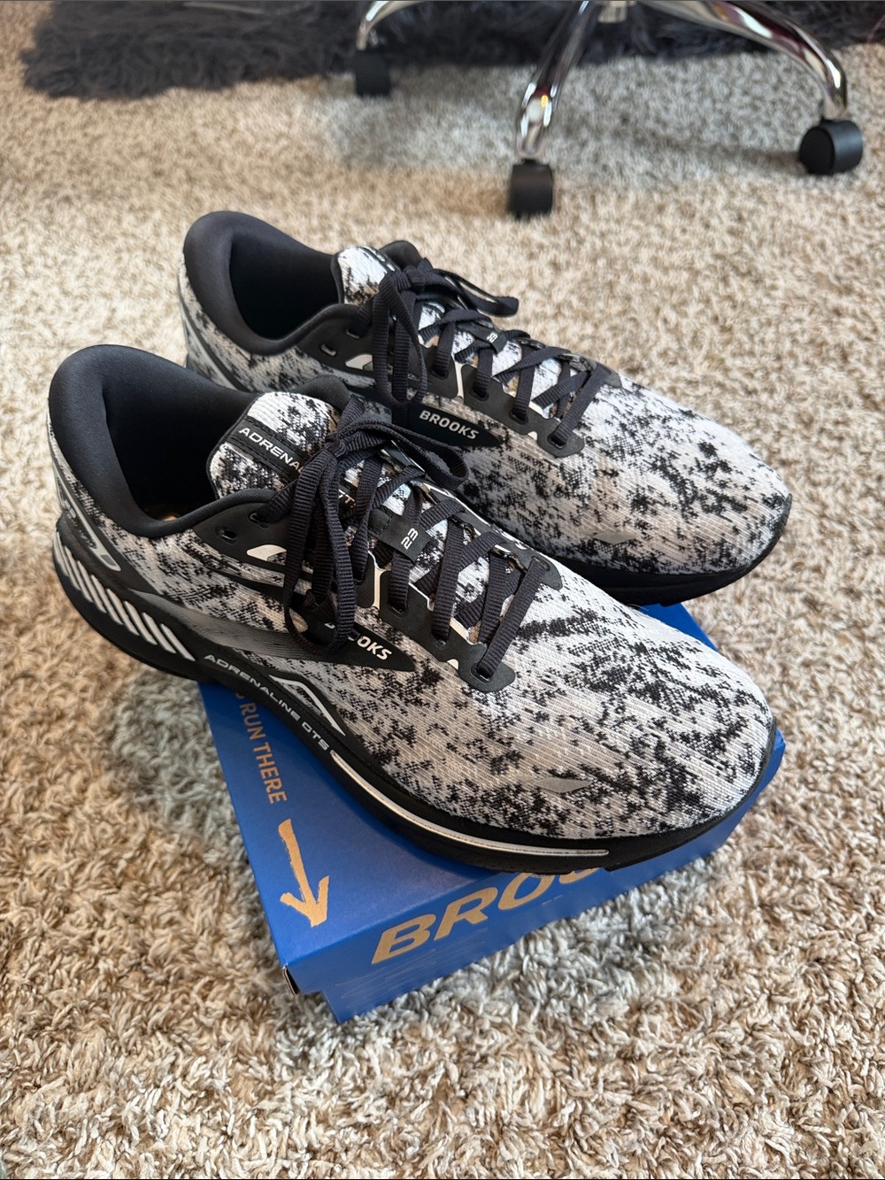 Brooks Black and White Men's Athletic Running Shoes